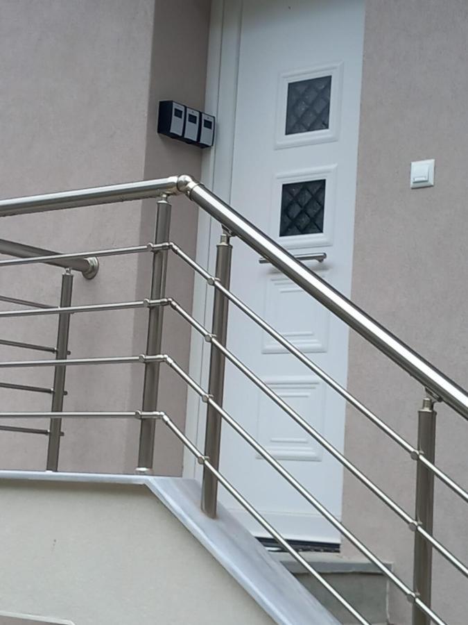 Elenis House Apartment เนอาเปรามอส ภายนอก รูปภาพ