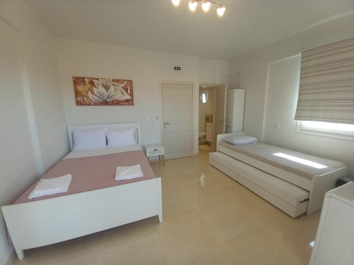 Elenis House Apartment เนอาเปรามอส ภายนอก รูปภาพ