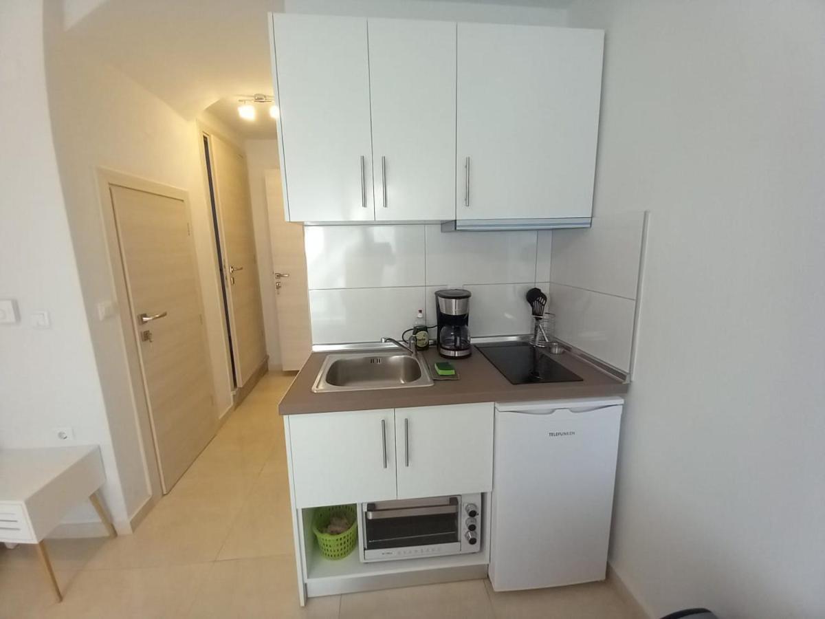 Elenis House Apartment เนอาเปรามอส ภายนอก รูปภาพ