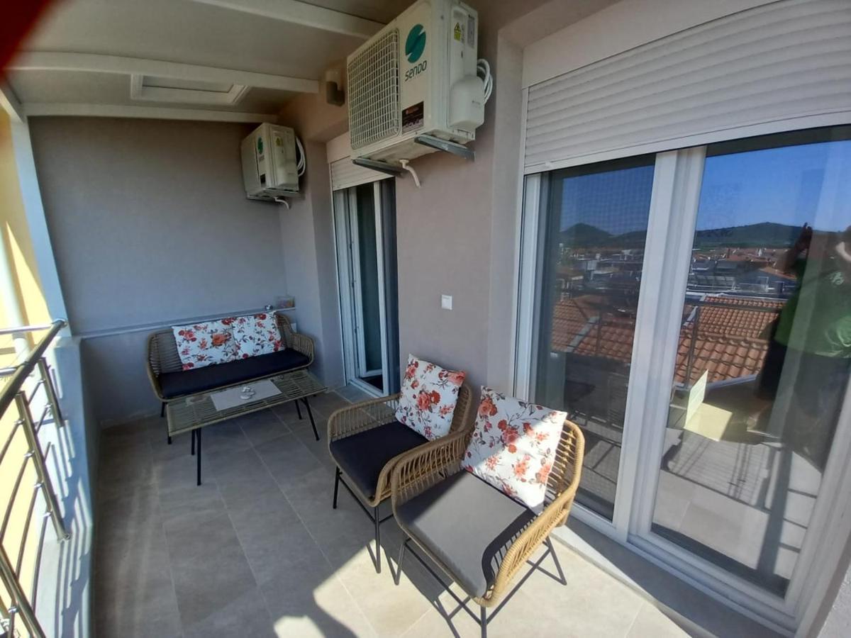 Elenis House Apartment เนอาเปรามอส ภายนอก รูปภาพ