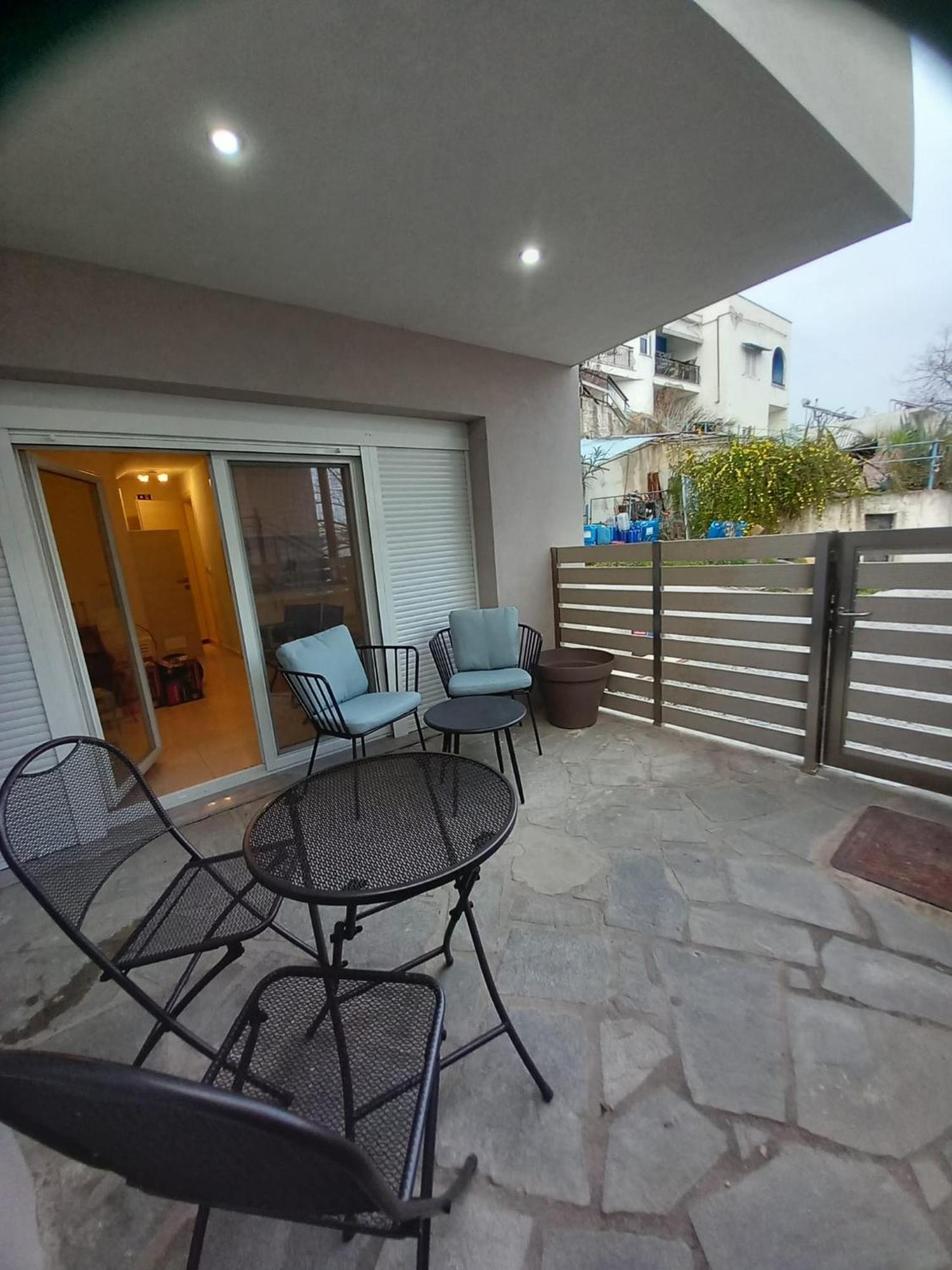 Elenis House Apartment เนอาเปรามอส ภายนอก รูปภาพ